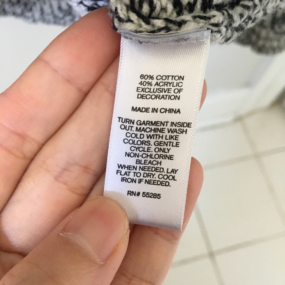 Express Sweater - Picture 5 of 7